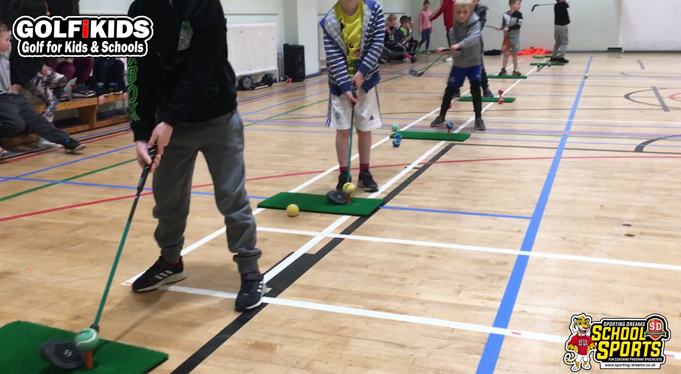 Golfikids: Golf lessons for schools