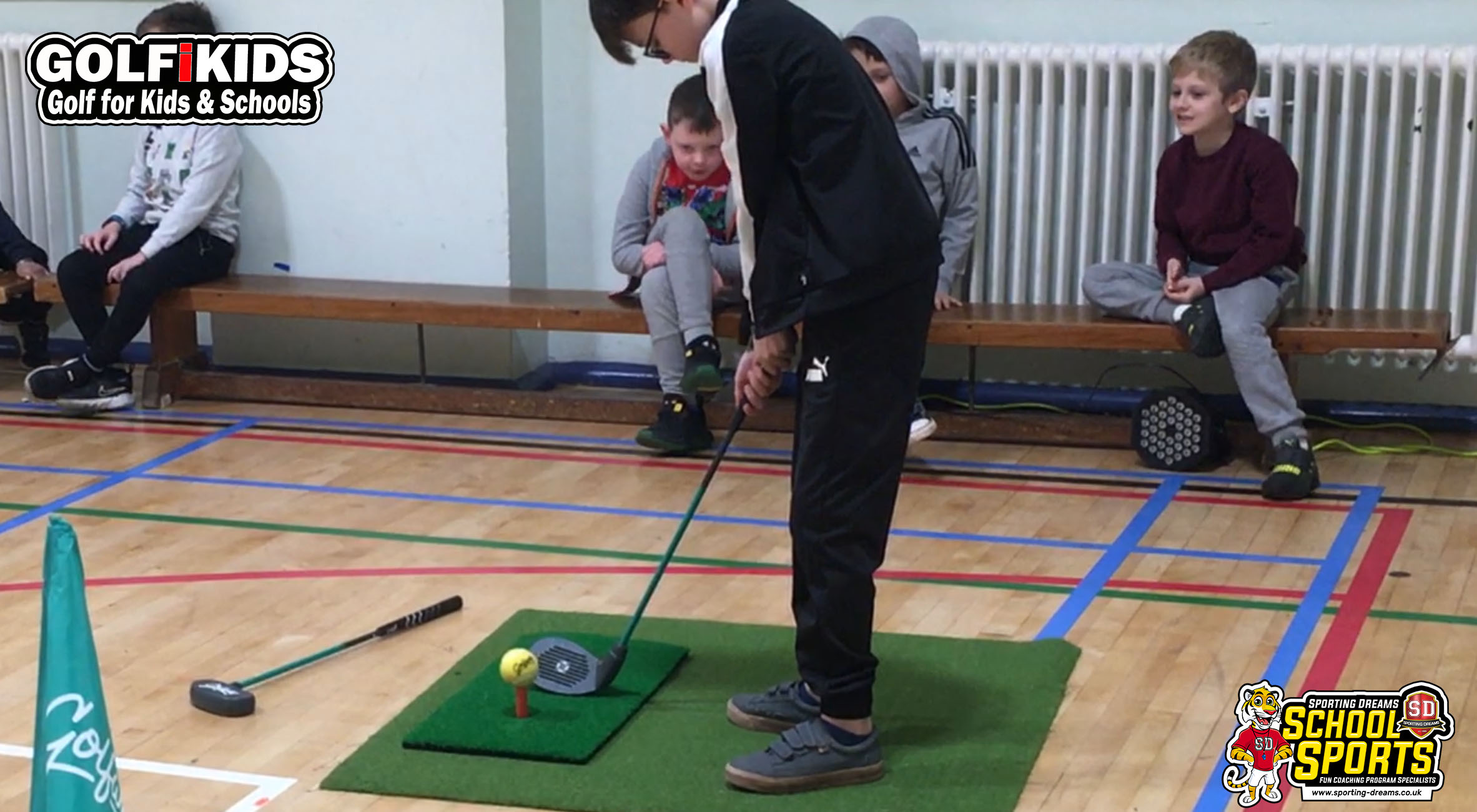 Golfikids: Golf lessons for schools